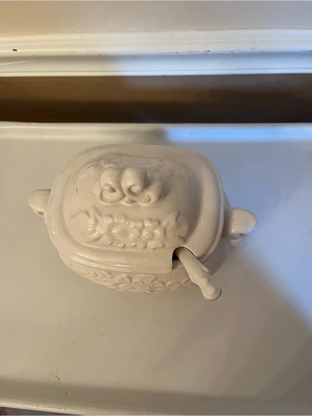 Vintage White Ceramic Soup Tureen Embossed Daisy Pattern With Ladle Japan